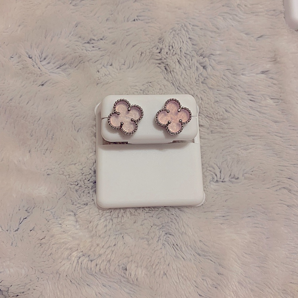 .925 rhodium plated sterling clover earrings, pink